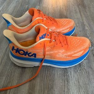 Hoka Clifton 9